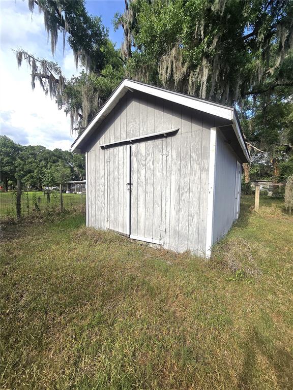 1124 Jerry Smith Road Dover, FL 33527 - Photo 12 of 20