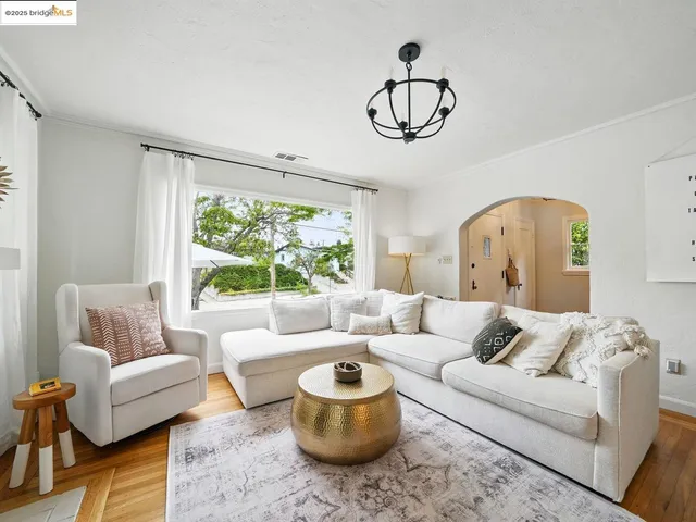 $1,320,000 | 3712 Maple Avenue, Oakland, CA 94602