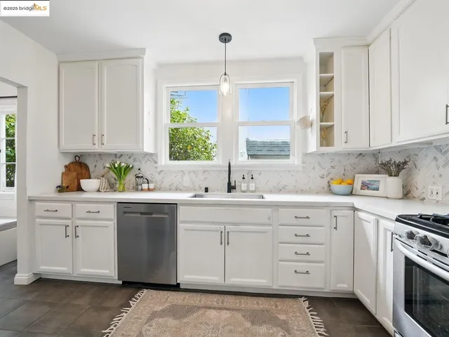 $1,320,000 | 3712 Maple Avenue, Oakland, CA 94602