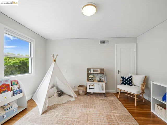 $1,320,000 | 3712 Maple Avenue, Oakland, CA 94602