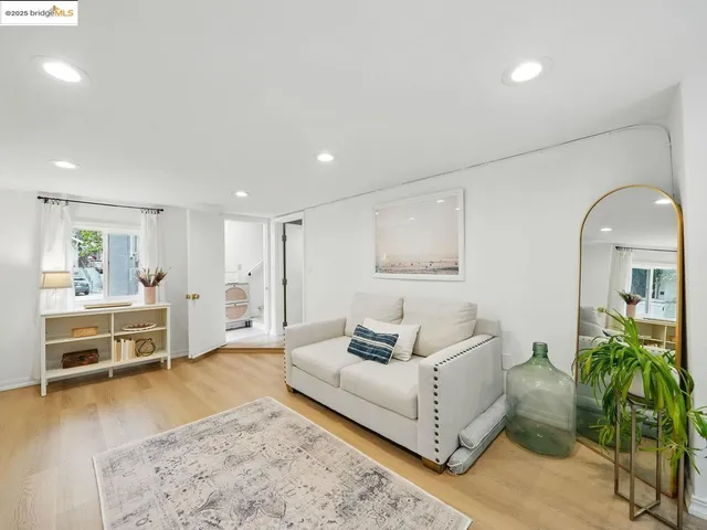 $1,320,000 | 3712 Maple Avenue, Oakland, CA 94602