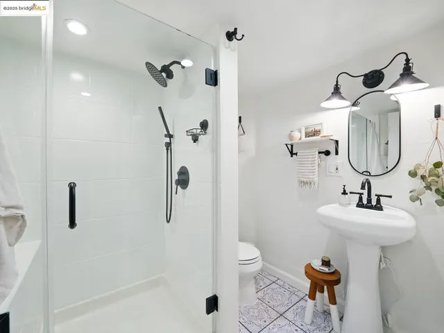 $1,320,000 | 3712 Maple Avenue, Oakland, CA 94602