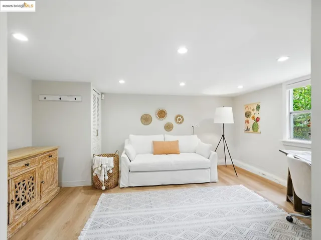 $1,320,000 | 3712 Maple Avenue, Oakland, CA 94602