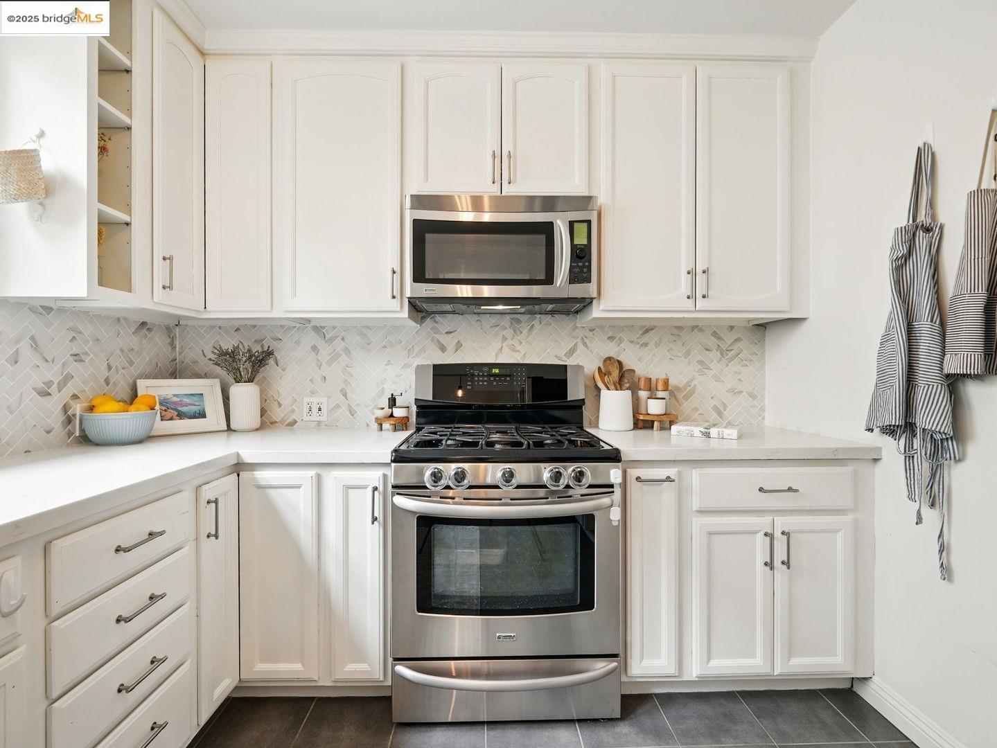 3712 Maple Avenue Oakland, CA 94602 - Photo 10 of 45