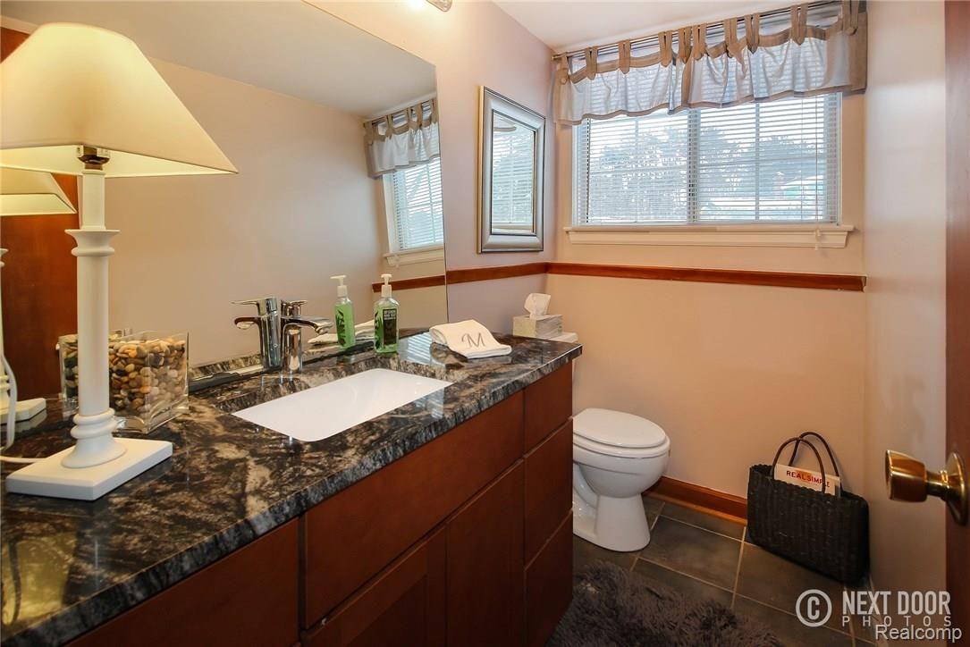 5075 Greenfield Road Brighton, MI 48114 - Photo 29 of 43 IMG_9777.jpg