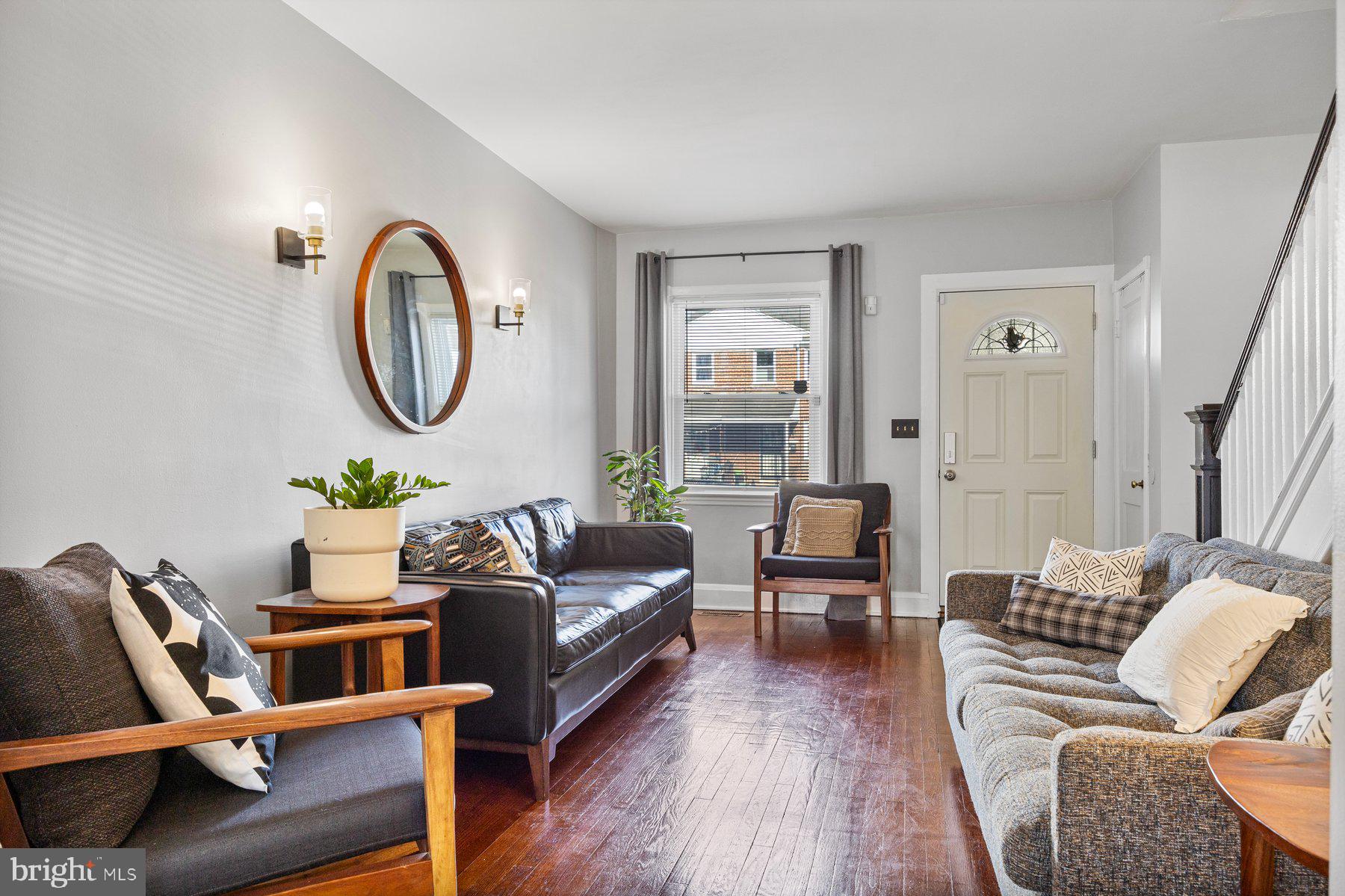 3807 Colborne Road Baltimore, MD 21229 - Photo 1 of 23 Living Room