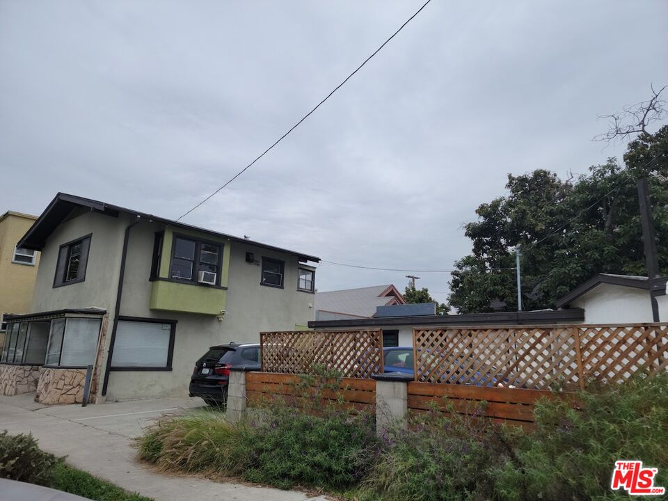 702 Cedar Avenue Long Beach, CA 90813 - Photo 11 of 25