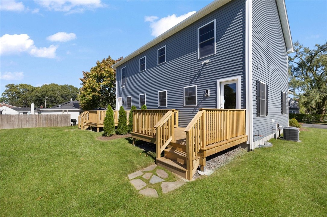 79 Pinehurst Avenue Warwick, RI 02889 - Photo 44 of 49