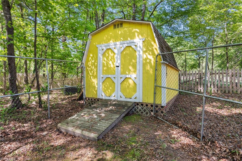 2404 Hunters Ridge Drive Pleasant Garden, NC 27313 - Photo 31 of 36