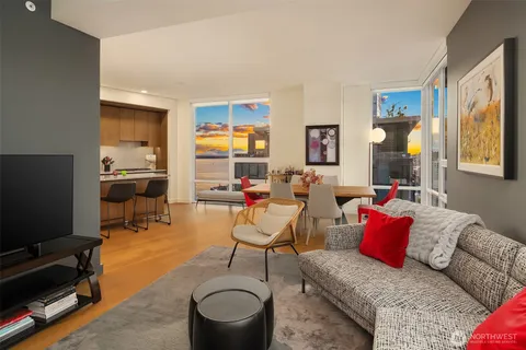 $1,299,950 | 121 Stewart Street, Unit 2501, Seattle, WA 98101