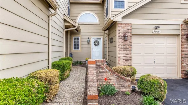 $230,000 | 3105 Autumn Shores Drive, Maryland Heights, MO 63043