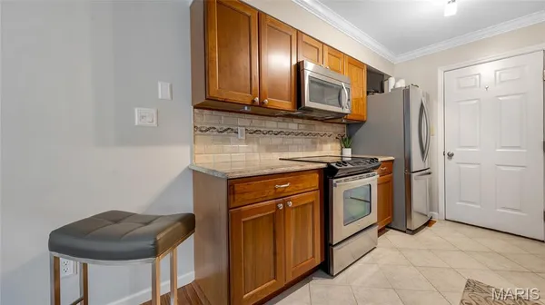 $230,000 | 3105 Autumn Shores Drive, Maryland Heights, MO 63043