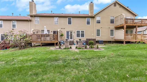 $230,000 | 3105 Autumn Shores Drive, Maryland Heights, MO 63043