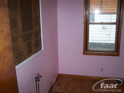 3144 Raskob Street Flint, MI 48504 - Photo 12 of 14 20110667-11.JPG
