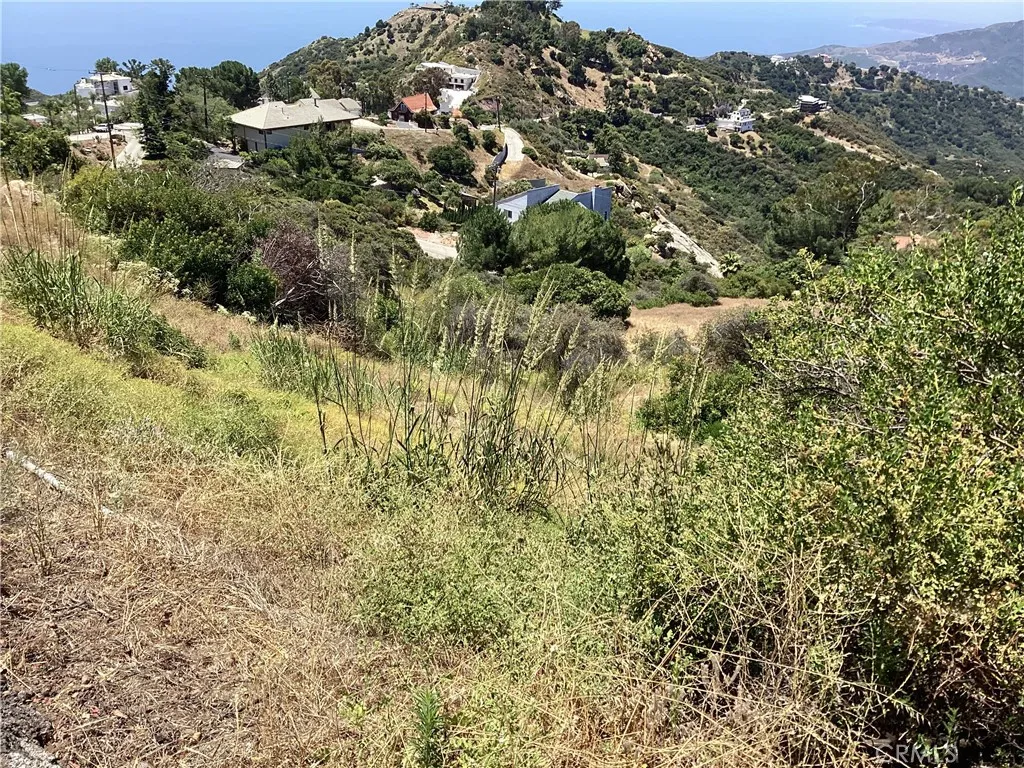 24725 West Saddle Peak Road Topanga, CA 90290 - Photo 8 of 13 view of a city