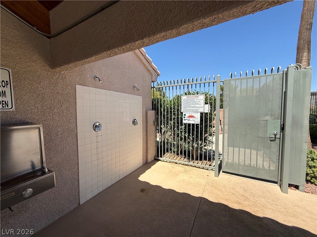 517 Crumpler Place Henderson, NV 89052 - Photo 5 of 9 The outdoor shower and water fountain area offers convenience for community recreation.