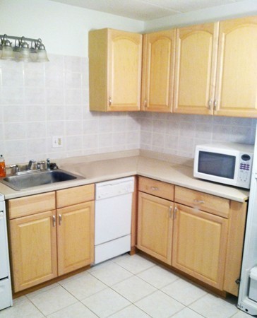 40 High Street, Unit 207 Dedham, MA 02026 - Photo 5 of 9