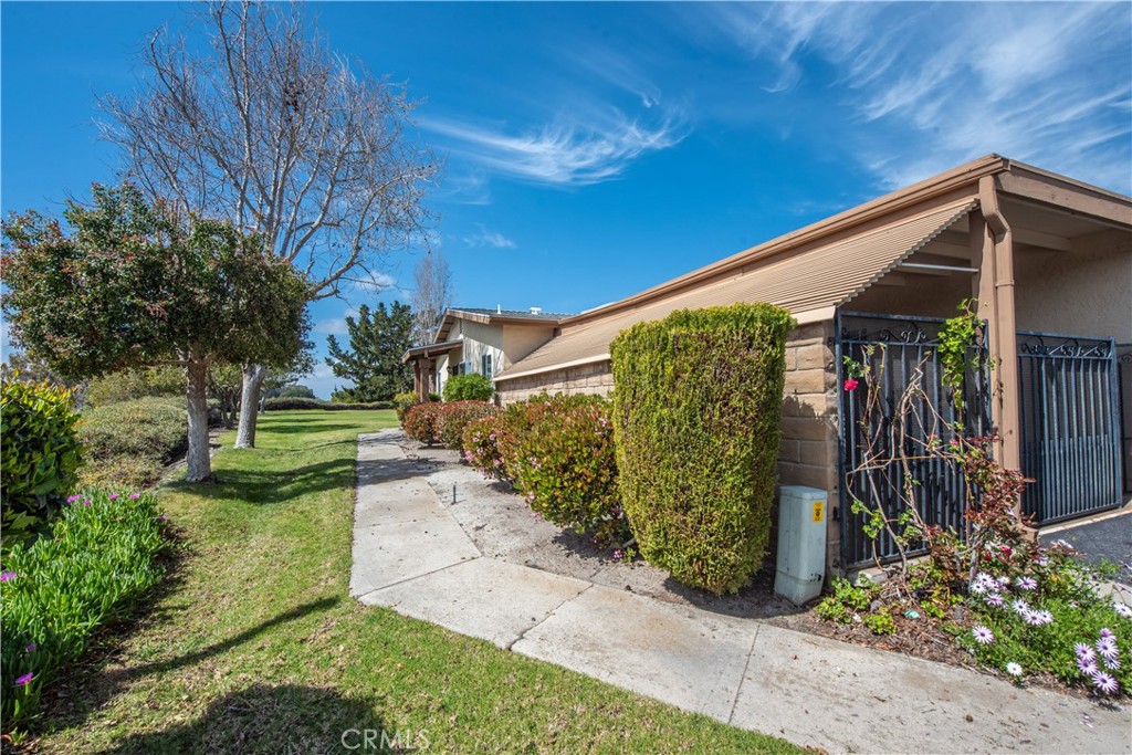 4433 Albatross Way Oceanside, CA 92057 - Photo 37 of 47 a view of a garage