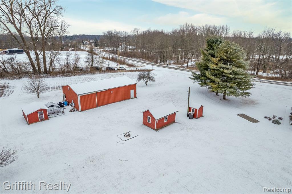 11166 Plank Road Milan, MI 48160 - Photo 8 of 55