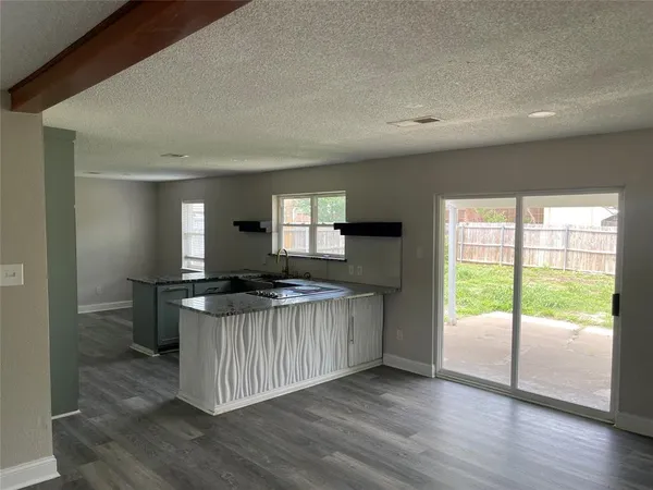 $2,450 | 3817 Bremerton Street, Irving, TX 75062