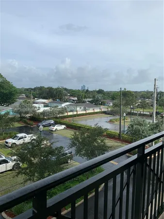$1,750 | 4100 Southwest 64th Avenue, Unit 309, Davie, FL 33314