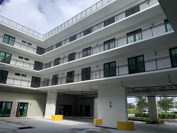 $1,750 | 4100 Southwest 64th Avenue, Unit 309, Davie, FL 33314