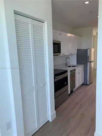 $1,750 | 4100 Southwest 64th Avenue, Unit 309, Davie, FL 33314