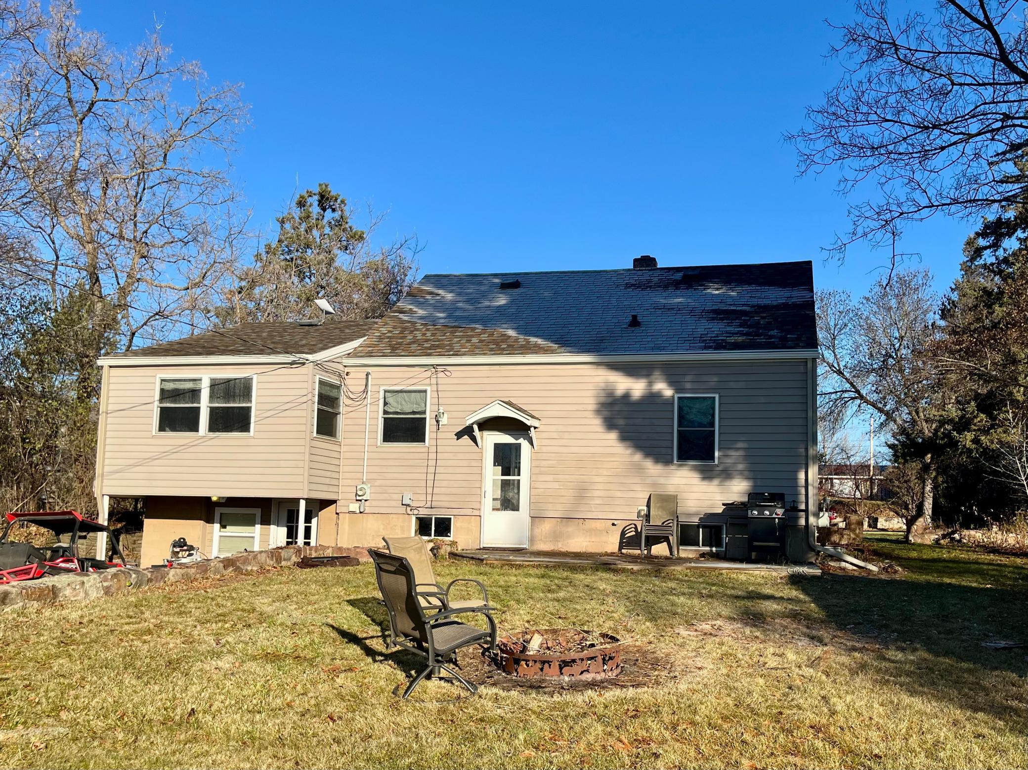 504 Mitchell Street Coleraine, MN 55722 - Photo 3 of 28