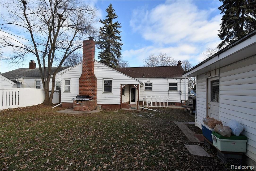 3505 Beecher Road Flint, MI 48503 - Photo 5 of 28 DSC_7852.JPG