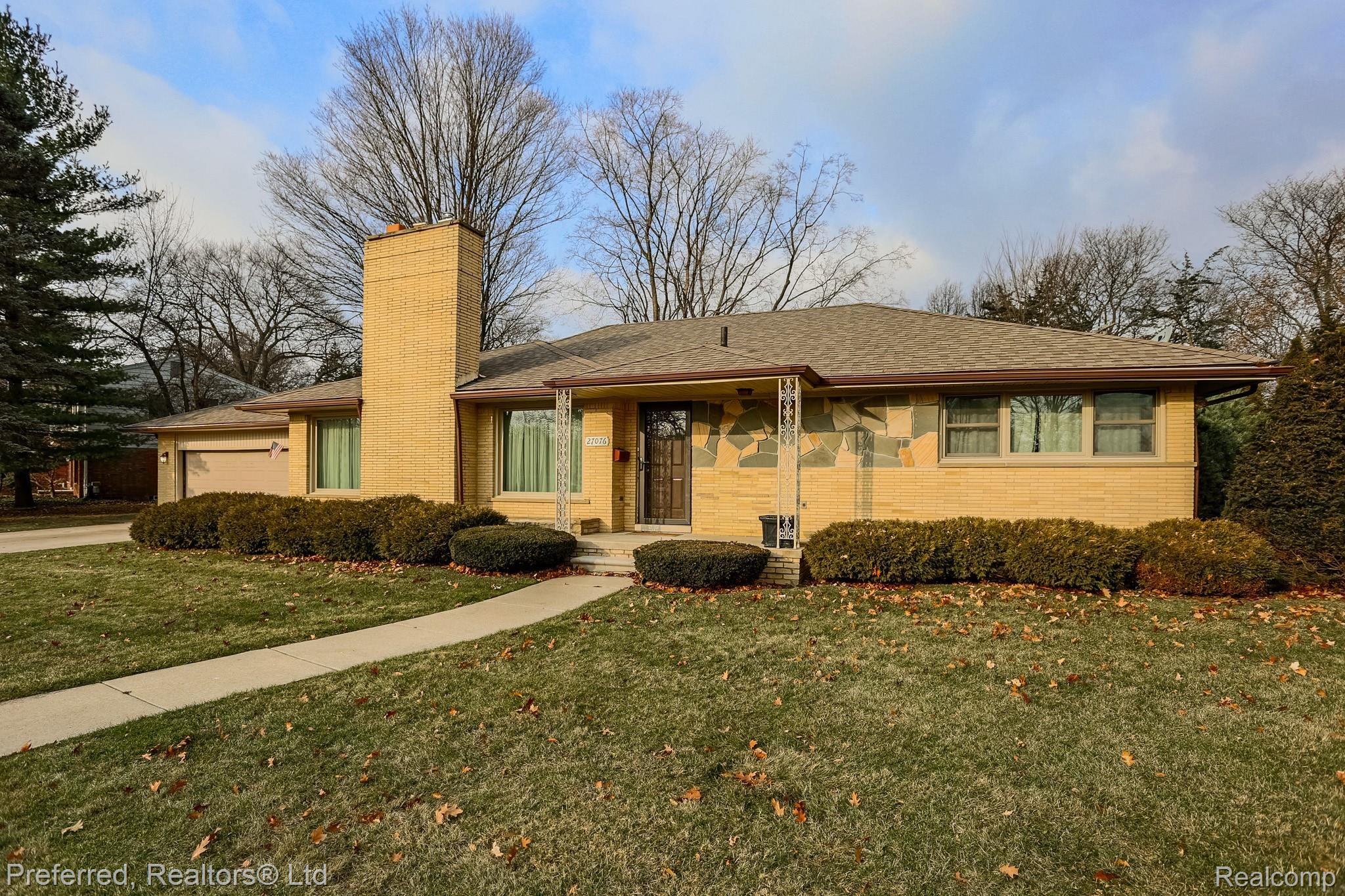 27076 Meadowbrook Road Redford, MI 48239 - Photo 1 of 36 1IMG_1598.jpg