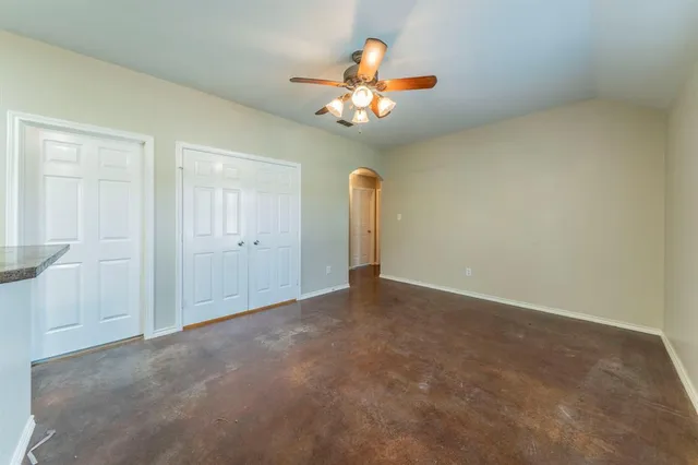 $1,375 | 122 Sunburst Court, Weatherford, TX 76087