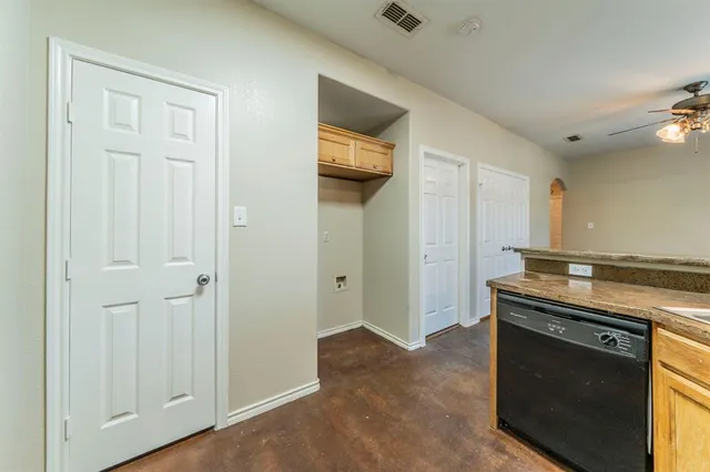 $1,375 | 122 Sunburst Court, Weatherford, TX 76087