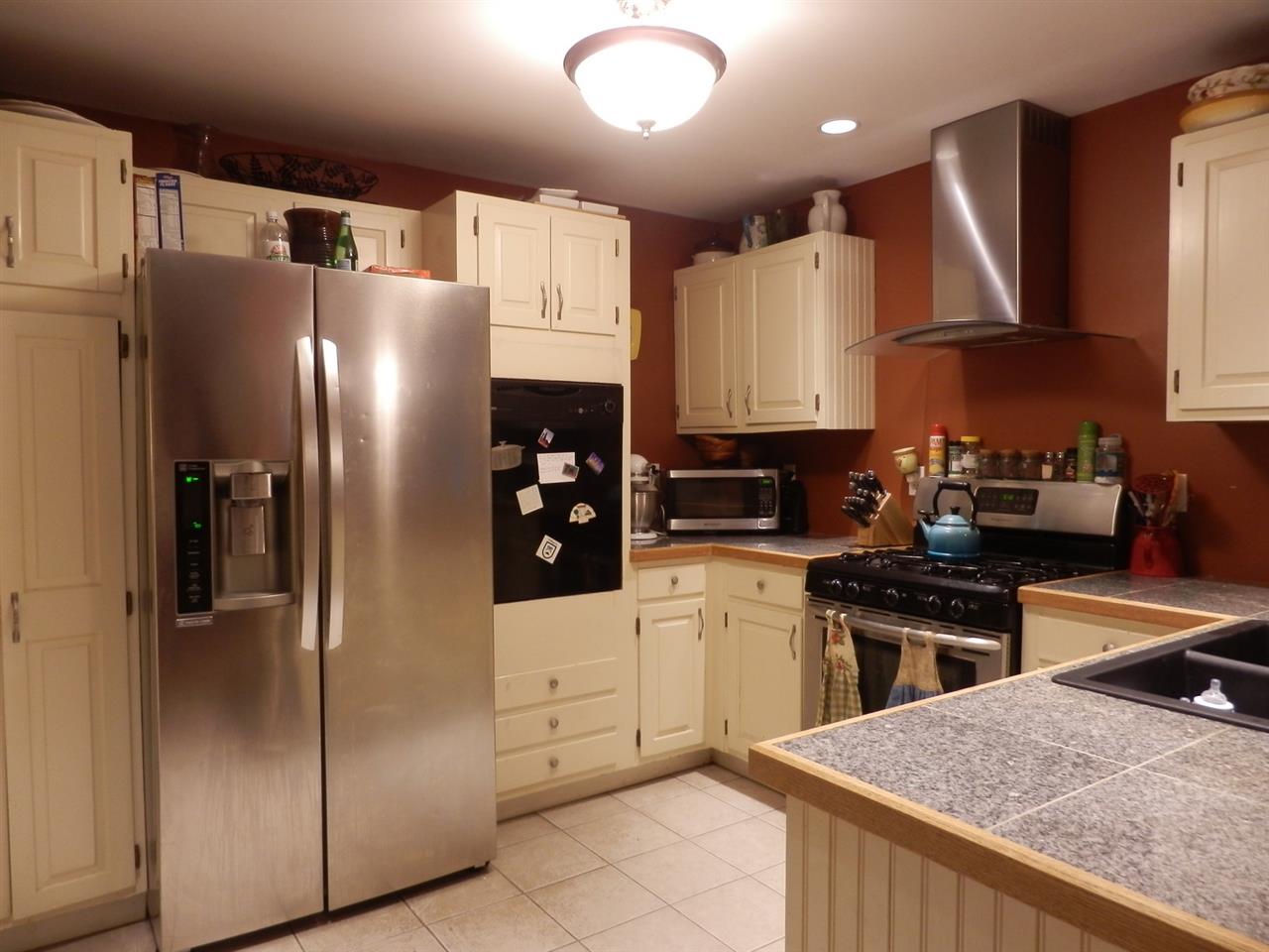 139 Hazen Road Bethlehem, NH 03574 - Photo 10 of 35