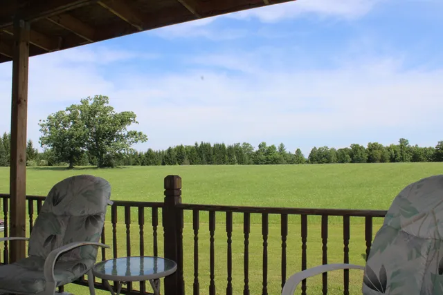 $480,000 | 2812 Shoreline Drive, Lupton, MI 48635