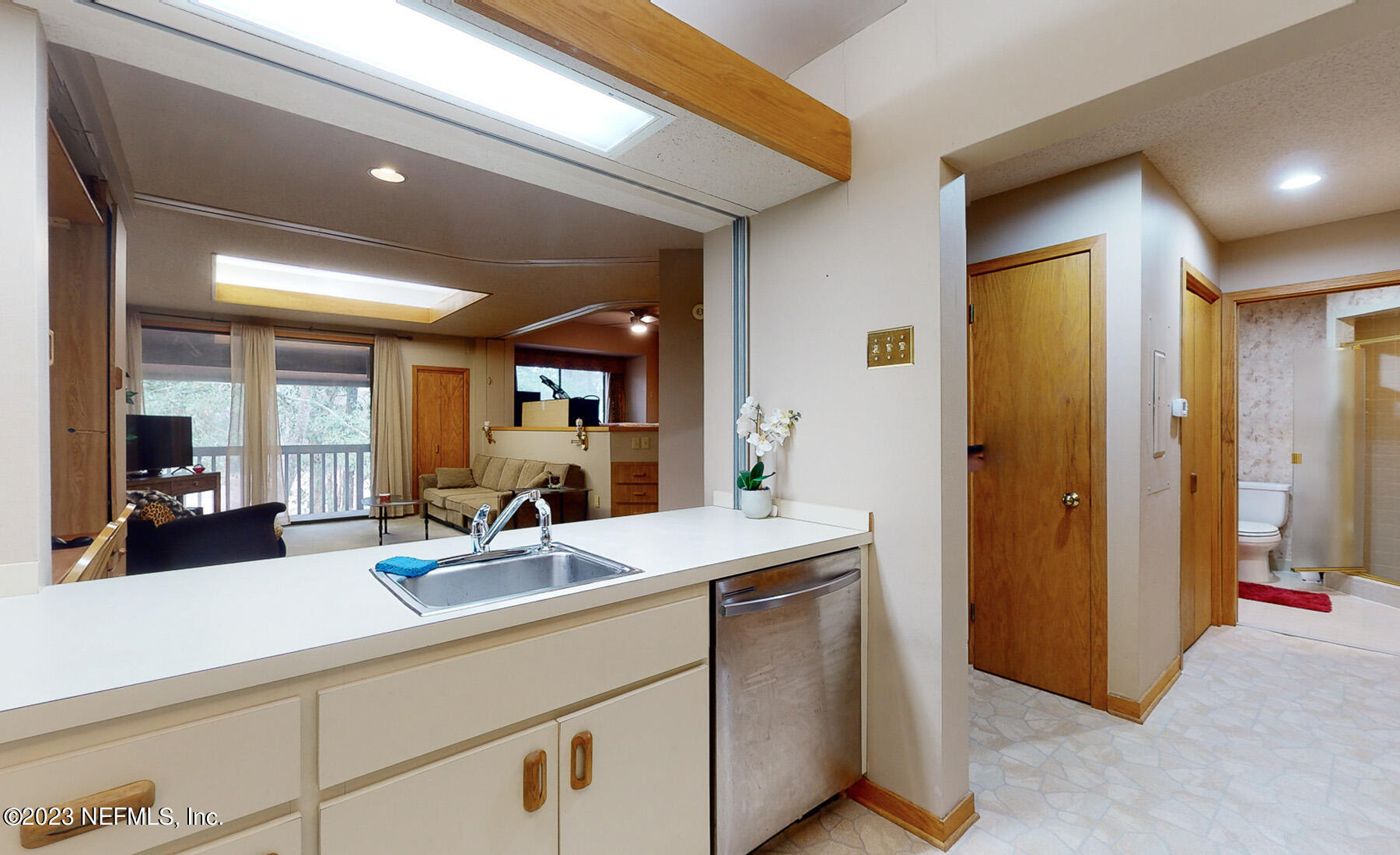 2960 Ravines Road, Unit 1324 Middleburg, FL 32068 - Photo 16 of 26 Kitchen b