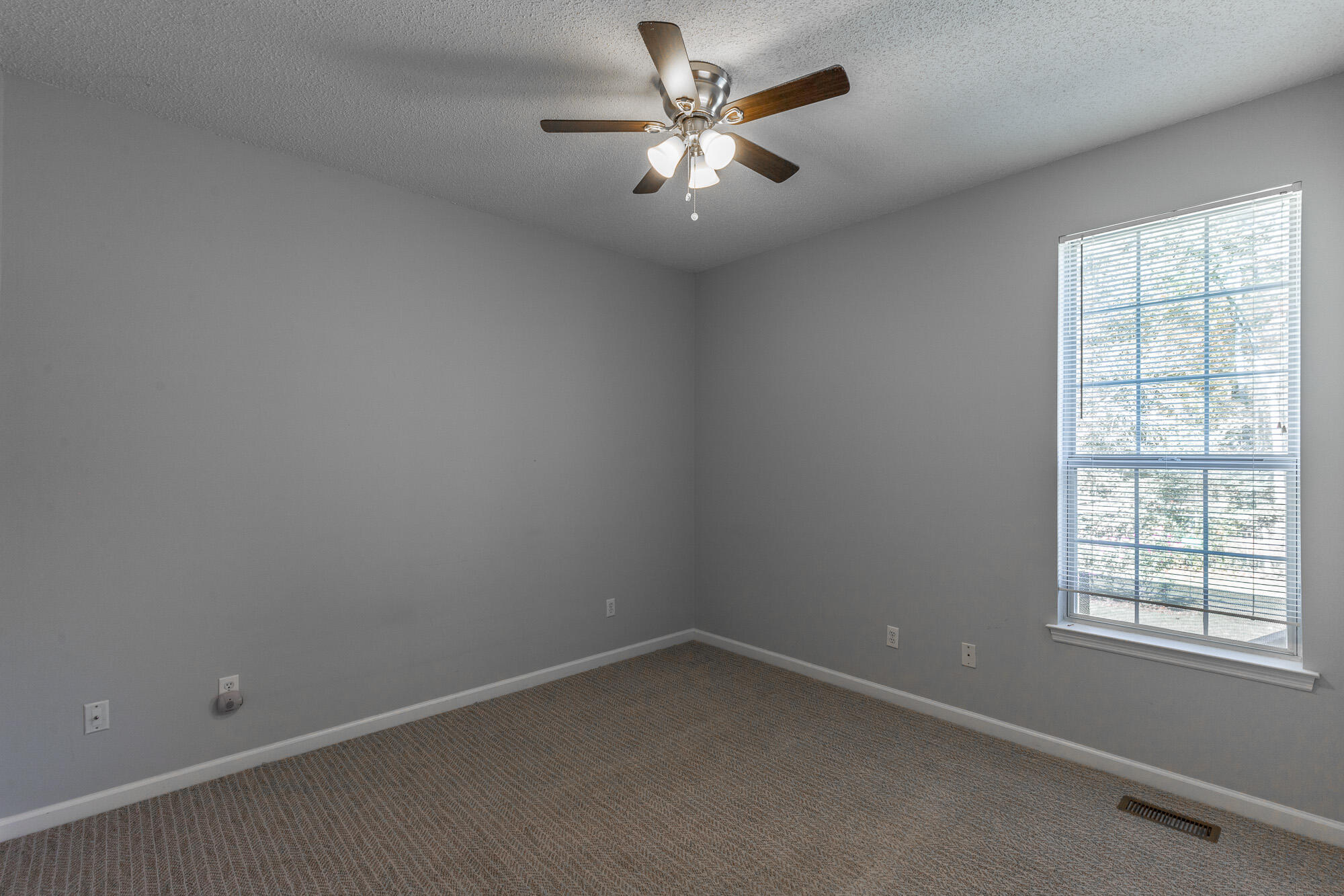 1615 Gunston Hall Road Hixson, TN 37343 - Photo 29 of 37 1615 Gunston Hall Road HD-54