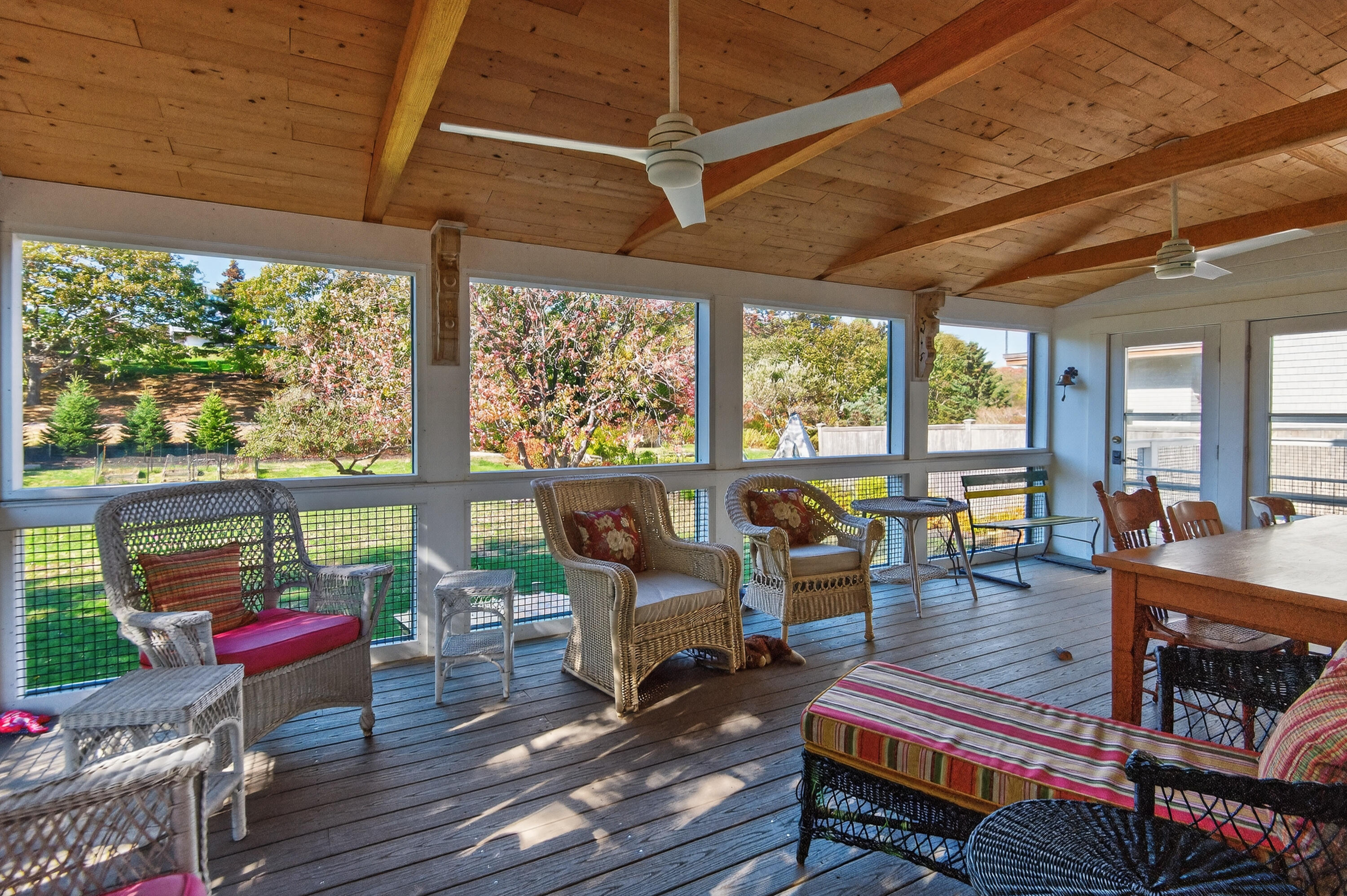 202 Two Lights Road Cape Elizabeth, ME 04107 - Photo 17 of 48 025_202 Two Lights Rd_MorneauStudios_Pri