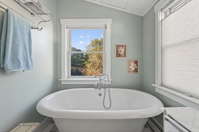 $1,600,000 | 202 Two Lights Road, Cape Elizabeth, ME 04107