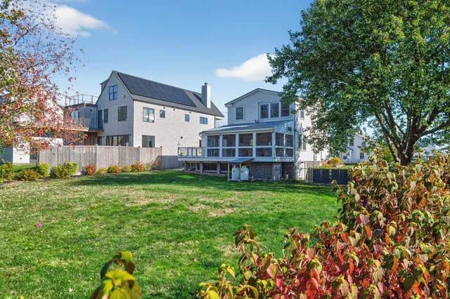$1,600,000 | 202 Two Lights Road, Cape Elizabeth, ME 04107