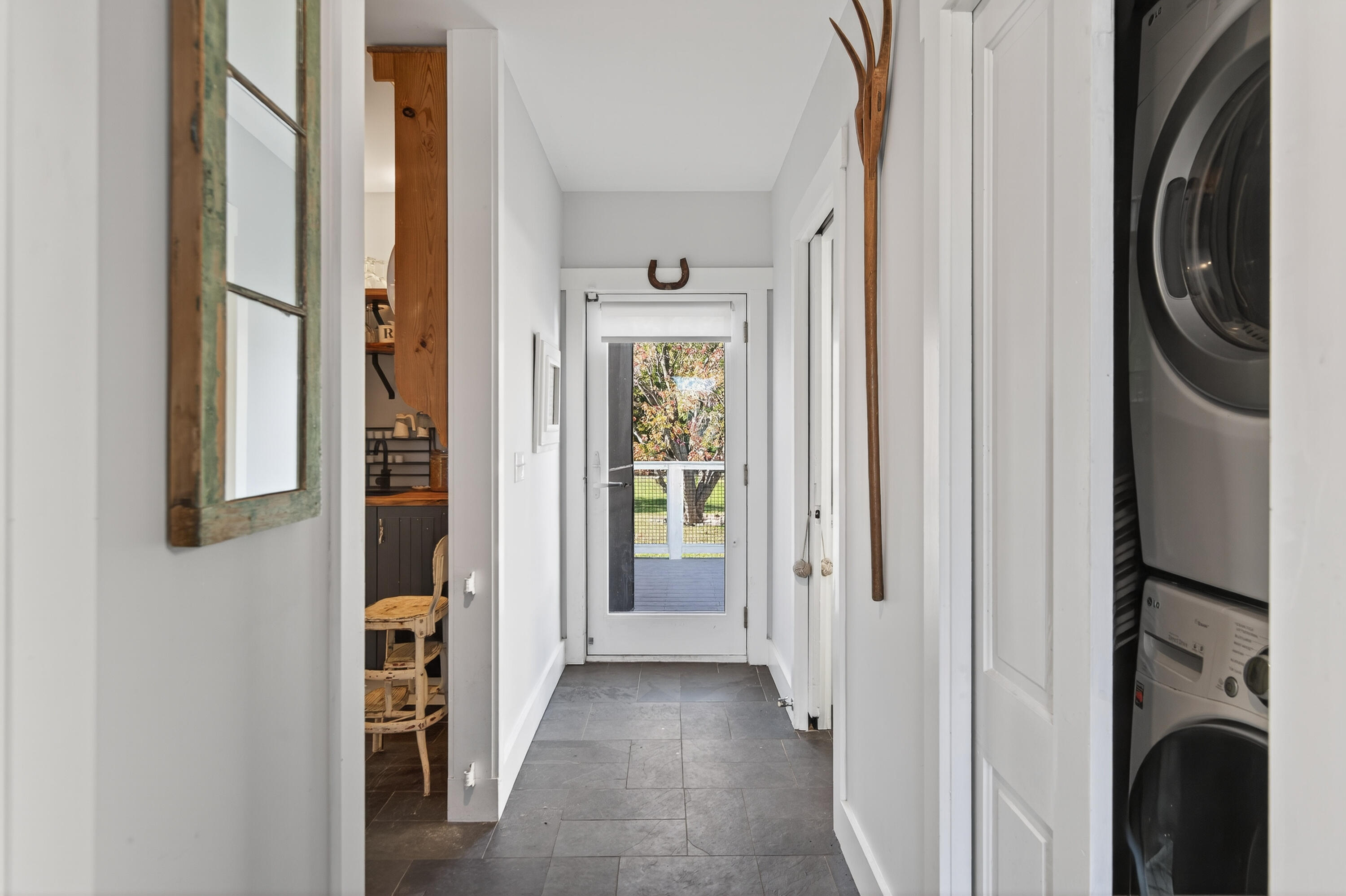 202 Two Lights Road Cape Elizabeth, ME 04107 - Photo 10 of 48 047_202 Two Lights Rd_MorneauStudios_Pri