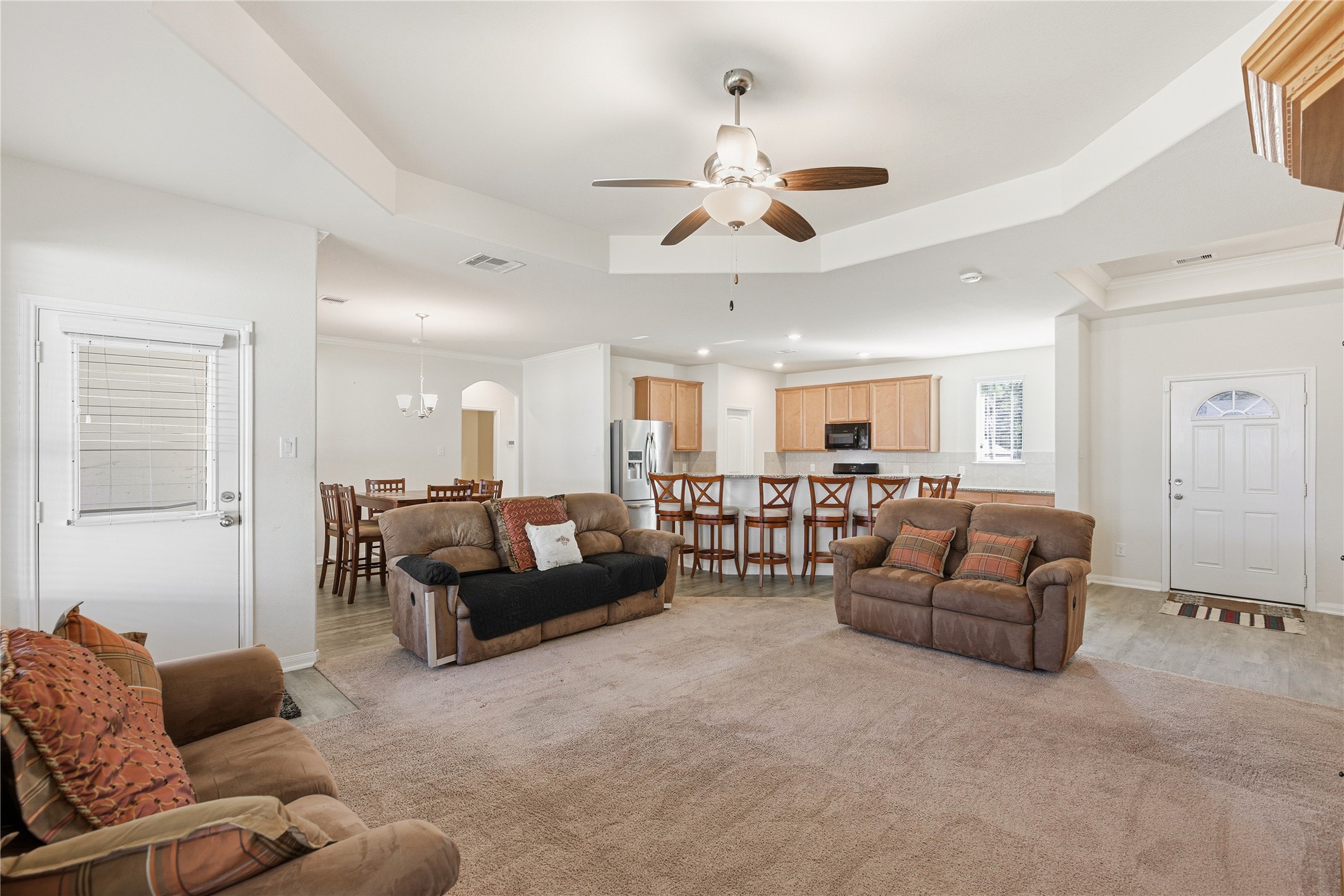 16151 Hidalgo Street Conroe, TX 77303 - Photo 4 of 35