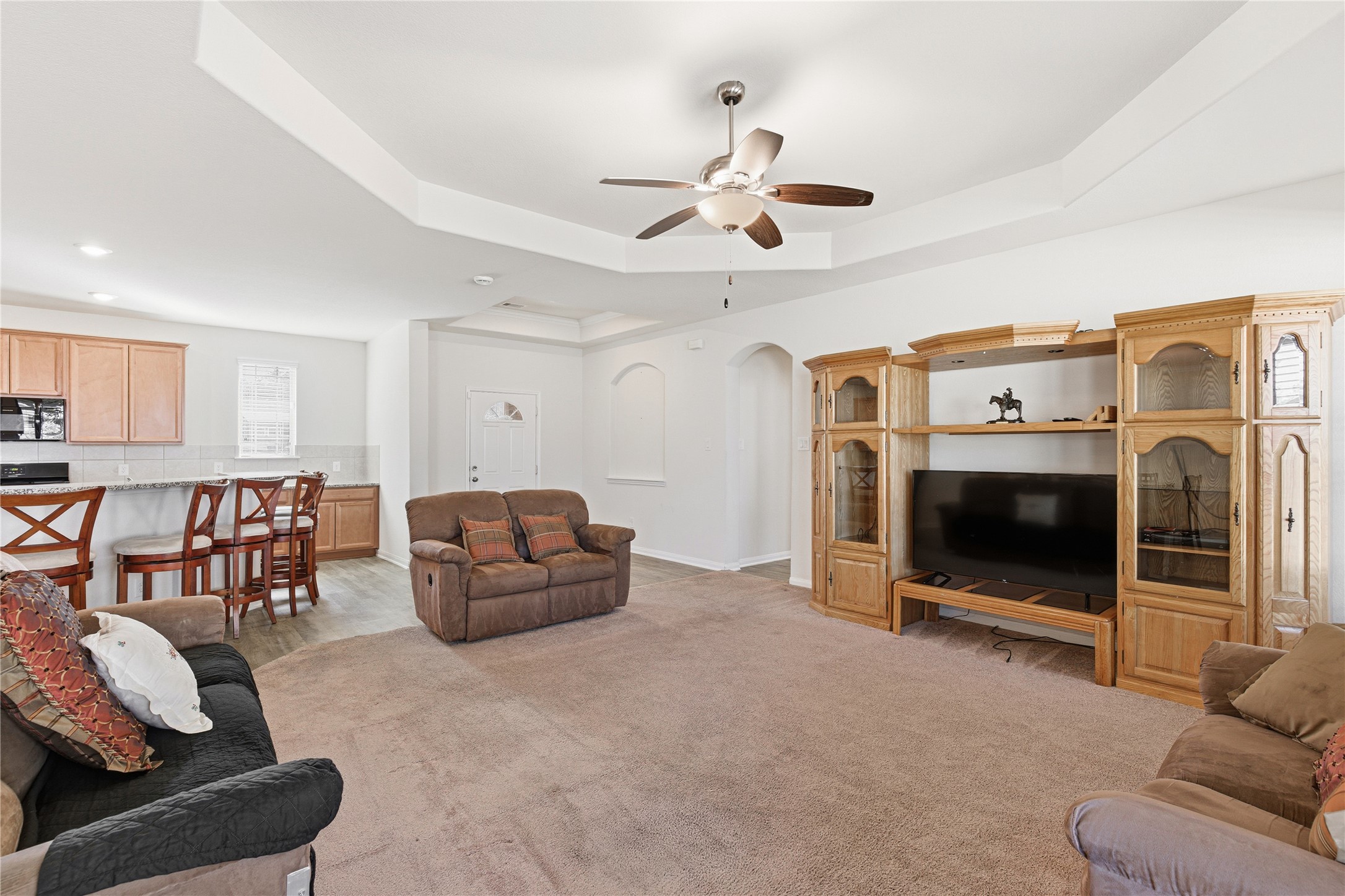 16151 Hidalgo Street Conroe, TX 77303 - Photo 5 of 35