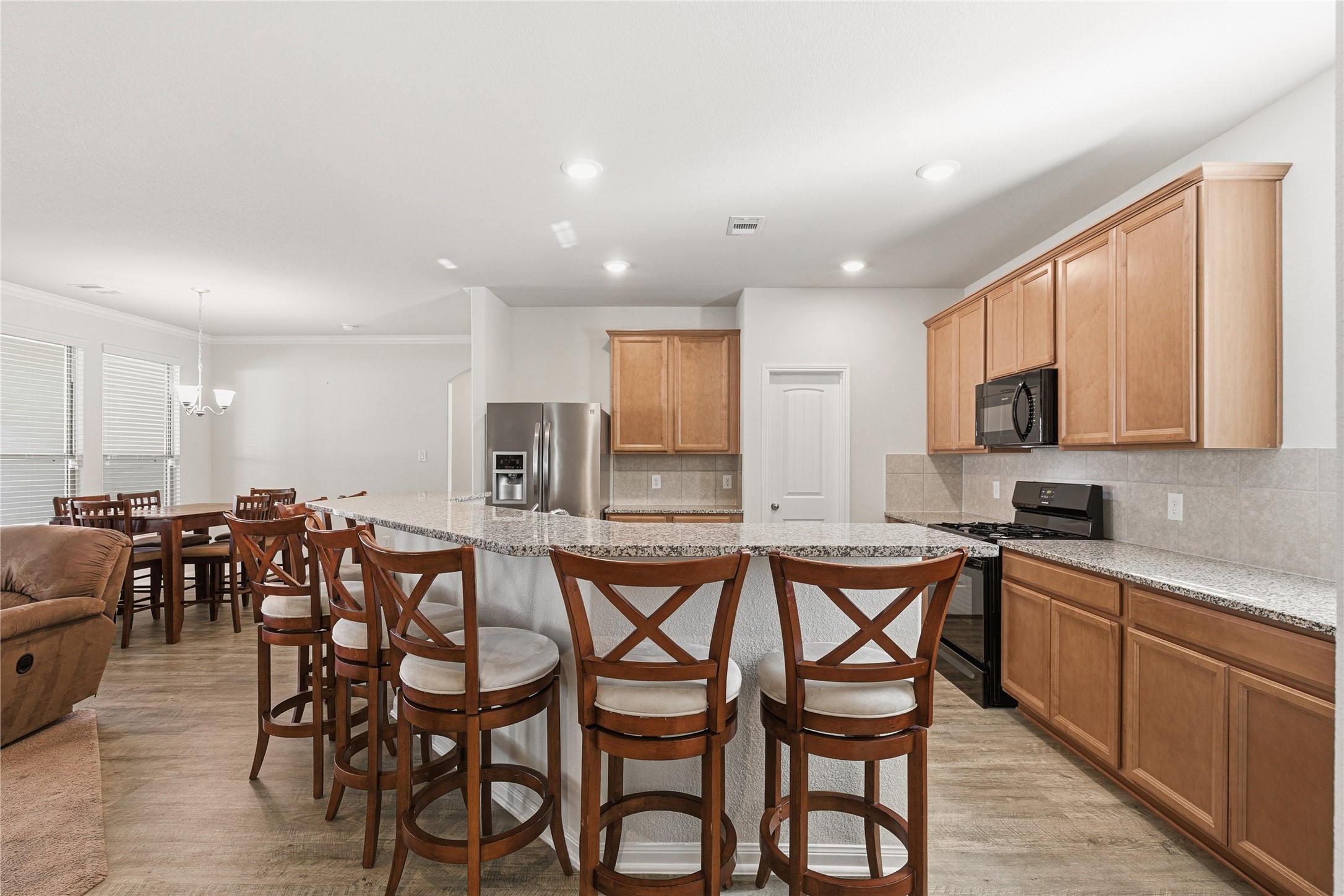 16151 Hidalgo Street Conroe, TX 77303 - Photo 6 of 35