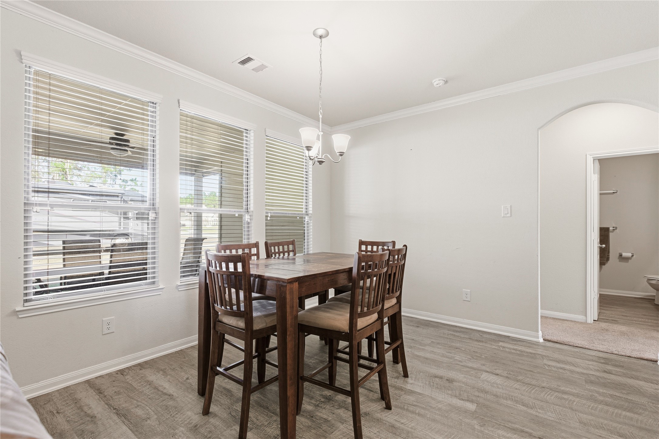 16151 Hidalgo Street Conroe, TX 77303 - Photo 9 of 35