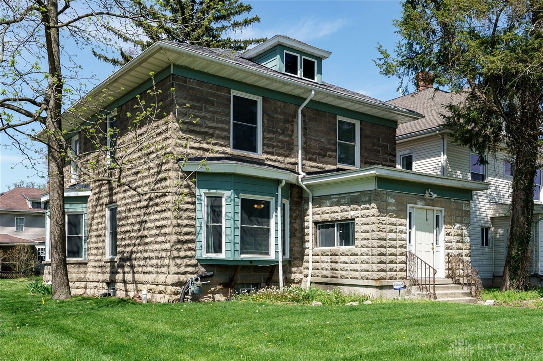 929 South Center Street Springfield, OH 45506 - Photo 1 of 35 Gallery Image 1