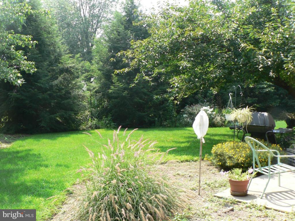 112 Ashley Drive Lititz, PA 17543 - Photo 7 of 10
