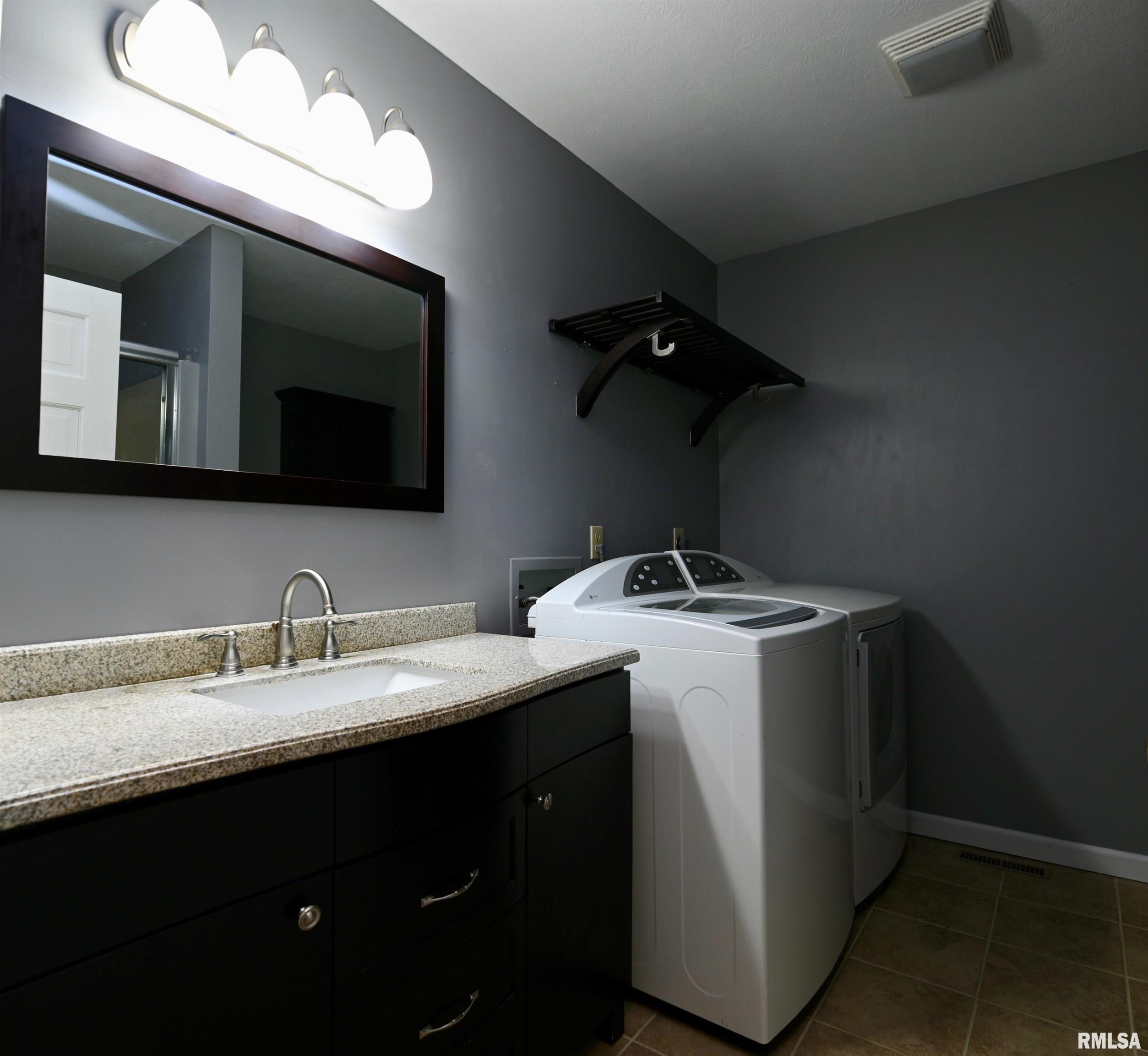 9423 West Buckingham Court Mapleton, IL 61547 - Photo 24 of 36 Gallery Image 24