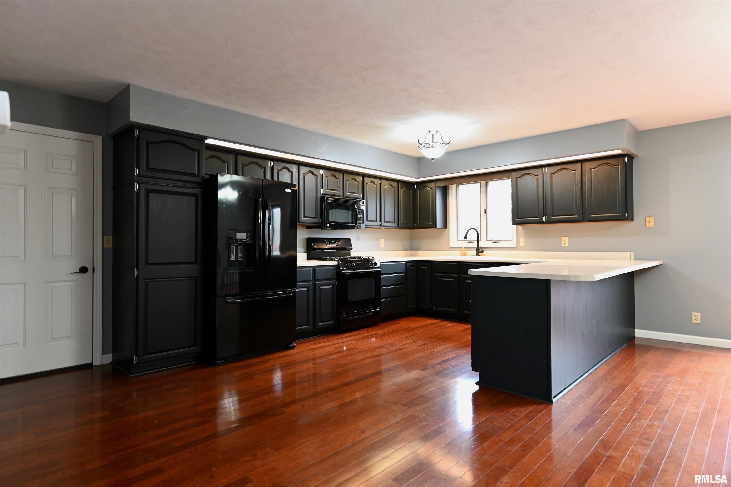 9423 West Buckingham Court Mapleton, IL 61547 - Photo 4 of 36 Gallery Image 4