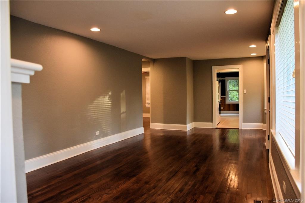 920 Hebron Road Hendersonville, NC 28739 - Photo 12 of 32 Gallery Image 12