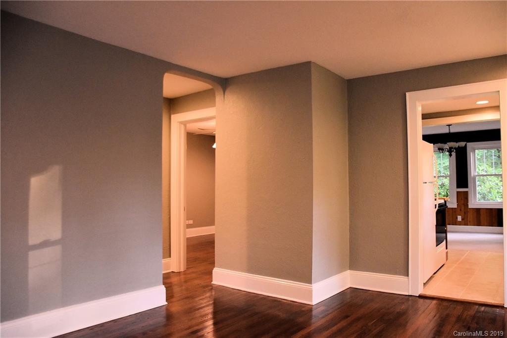 920 Hebron Road Hendersonville, NC 28739 - Photo 13 of 32 Gallery Image 13